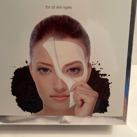Global Beauty Care CHARCOAL spa treatment mask. Anti aging serum. All skin types - Picture 3 of 15